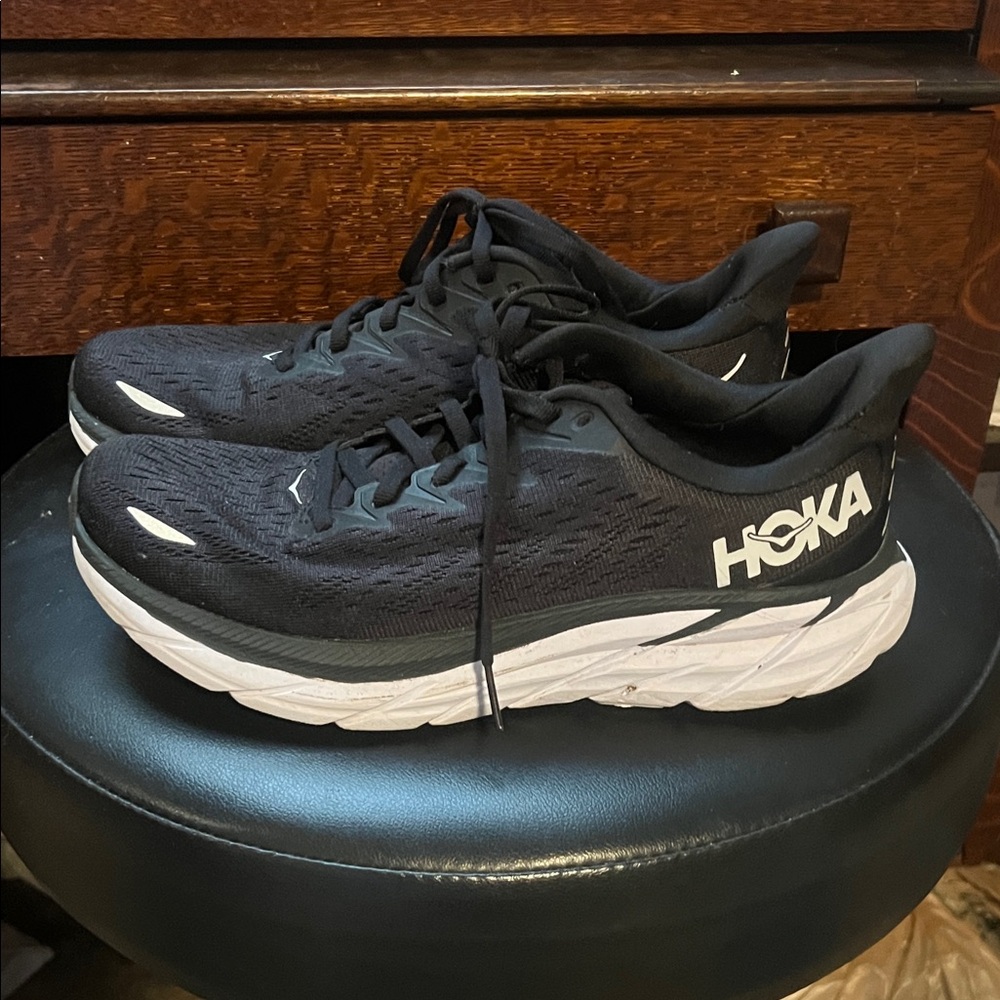 Hoka Clifton 8